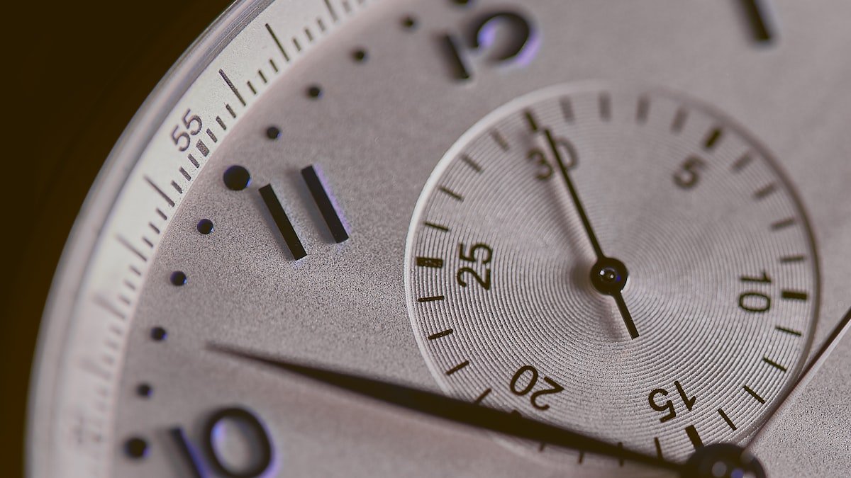 How Long Does a Nicotine Pouch Last? Timing and Drip Tips — ZeroSmoke blog post hero image