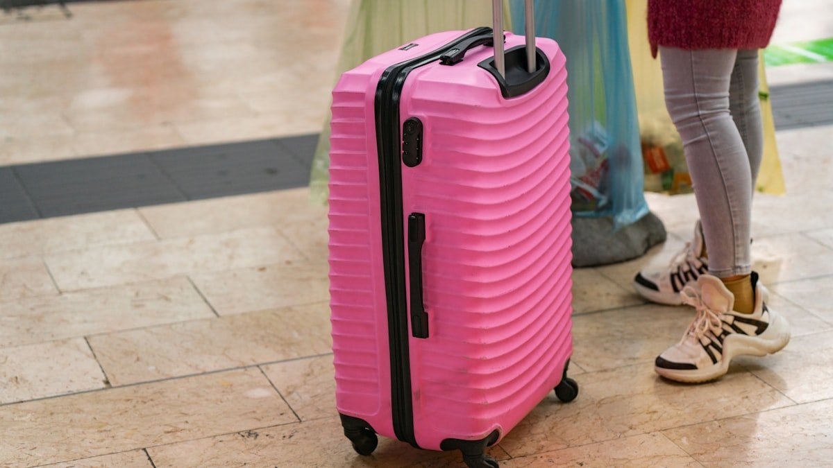 Travel Tips: Carrying Nicotine Pouches in India and Abroad — ZeroSmoke blog post hero image