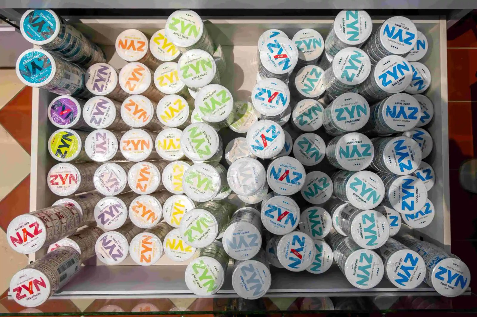 ZYN in India: Dedicated Nicotine Pouch Store vs Vape Store — ZeroSmoke blog post hero image